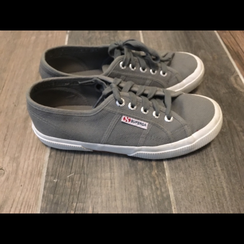 Grey Superga Size 6